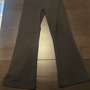 All black Lulu lemon pants